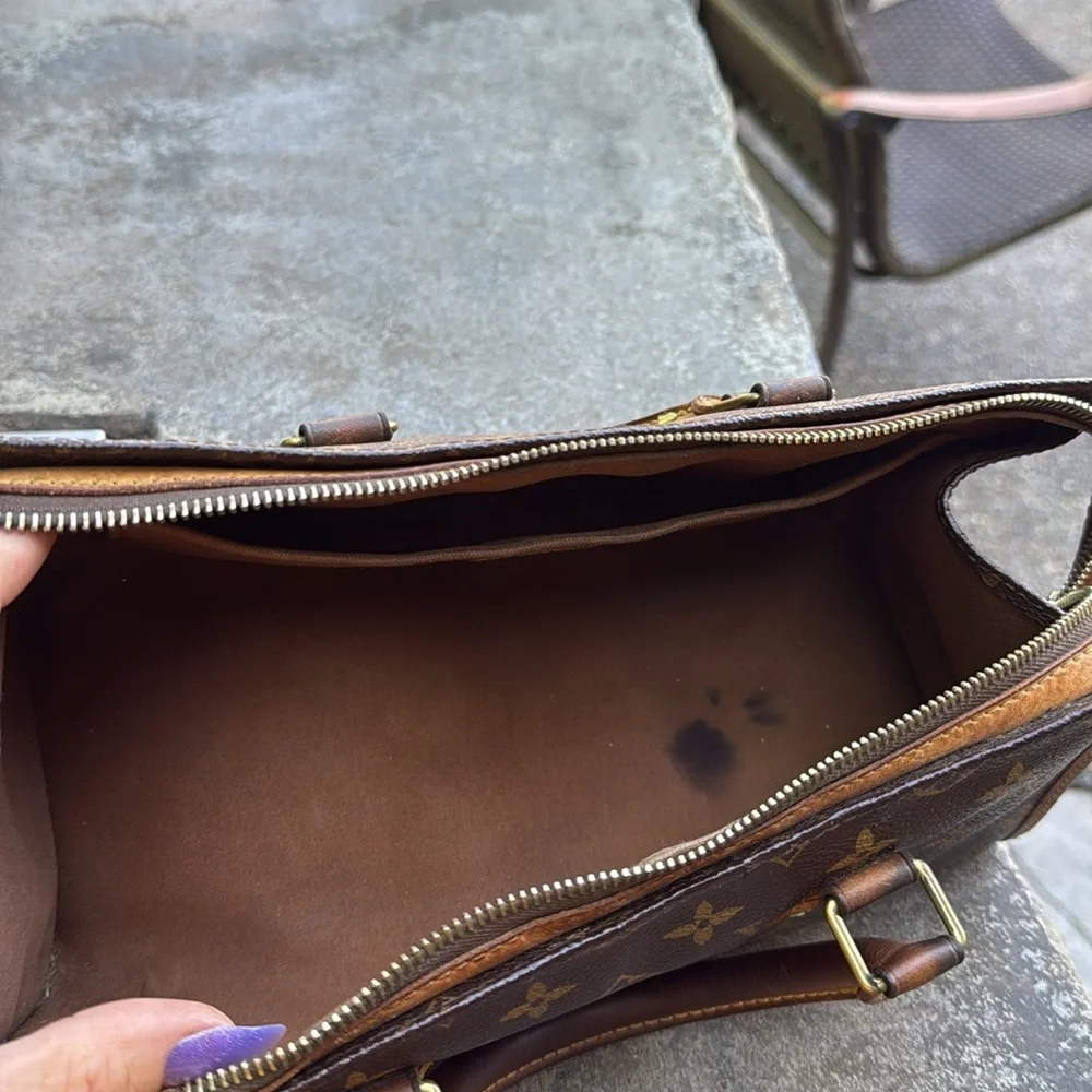 Louis Vuitton Brown Monogram Clutch - Picture 4 of 11